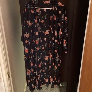 Black Floral Kimono